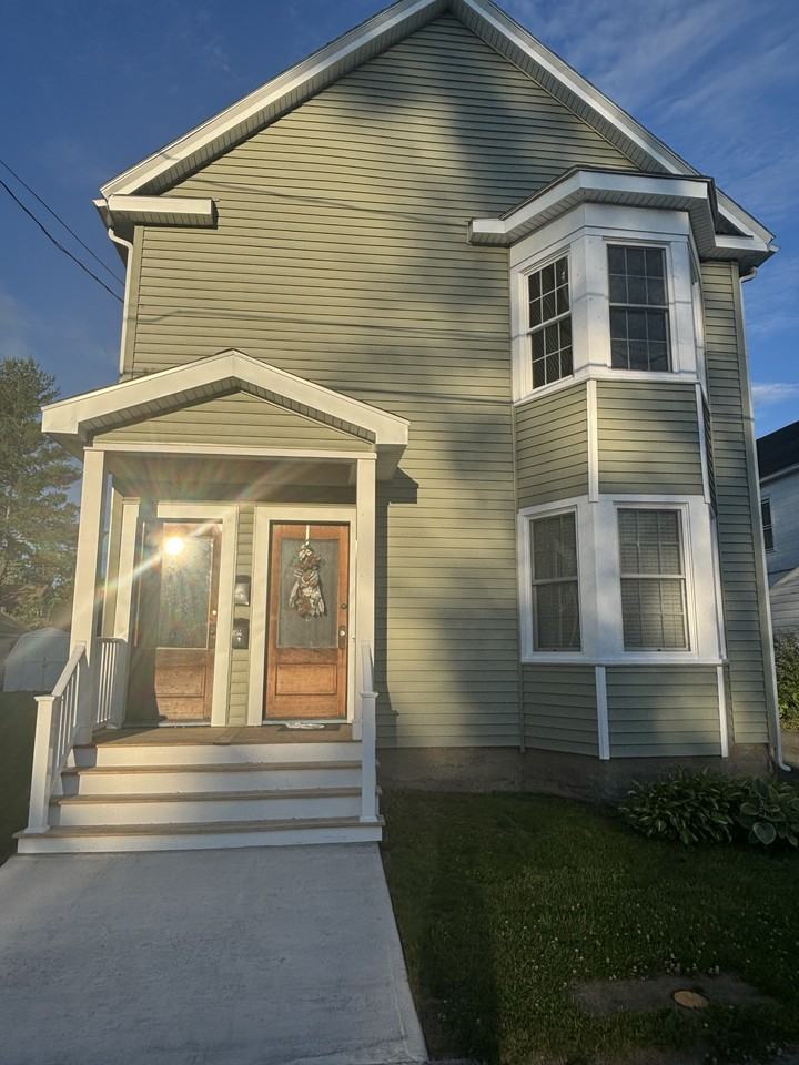 50 Mann Ave #2