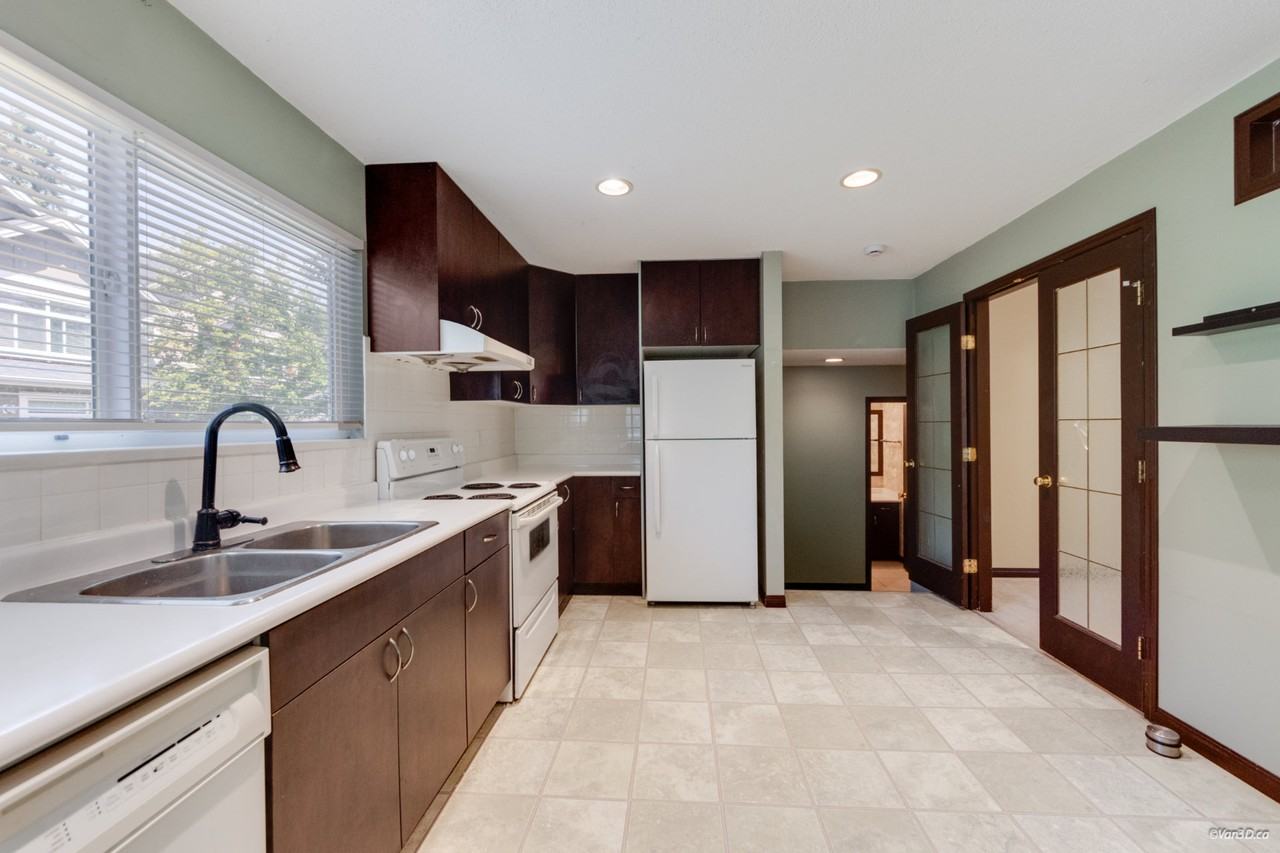 5191 Chetwynd Avenue - Photo 4 of 36