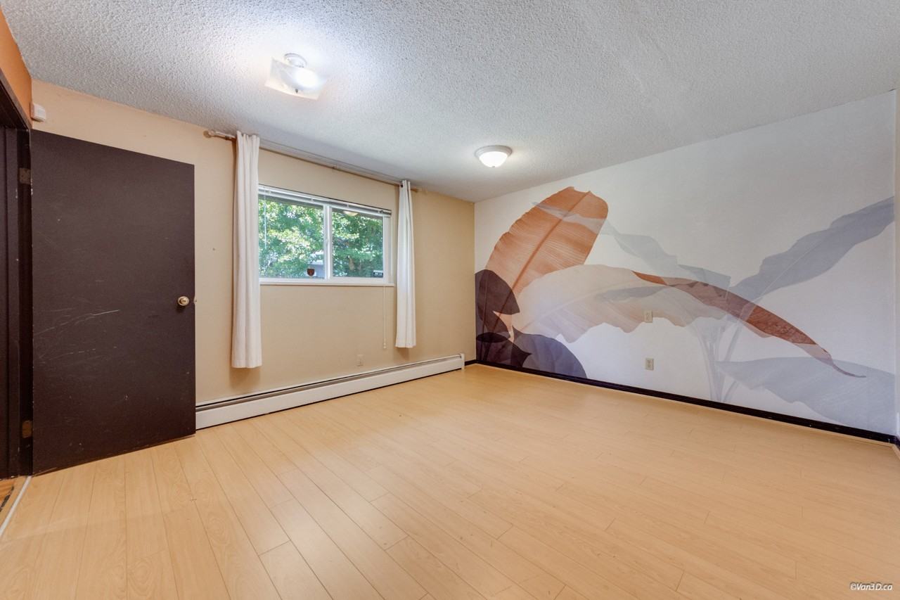 5191 Chetwynd Avenue - Photo 5 of 36