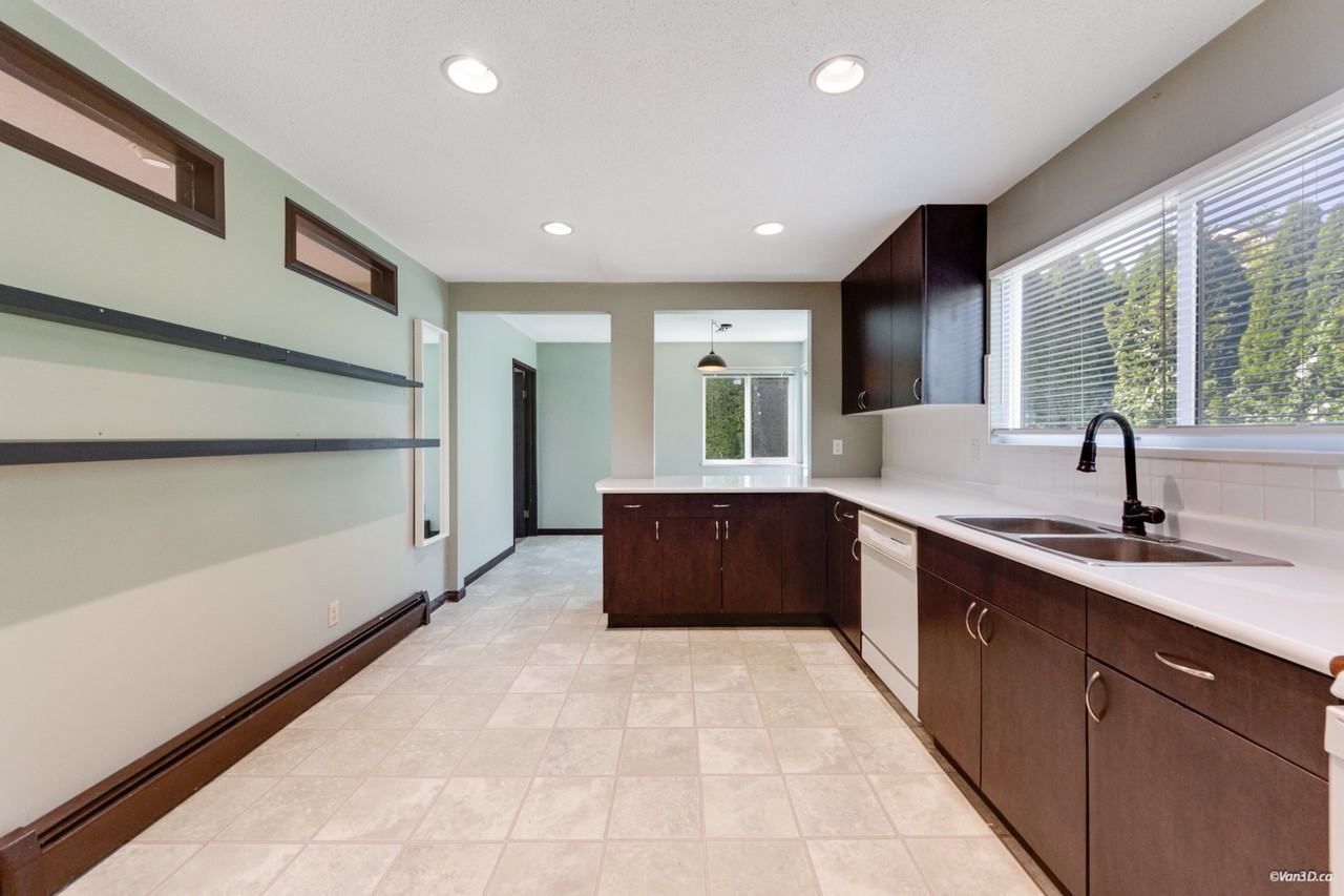 5191 Chetwynd Avenue - Photo 6 of 36