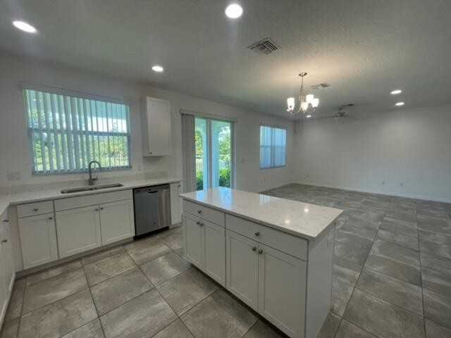 12885 Trevi Isle - Photo 3 of 24