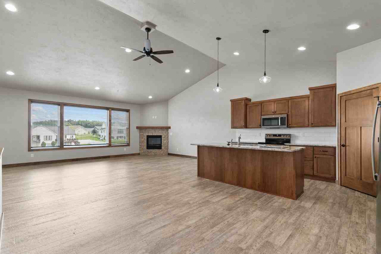 S Magdalyn Ct #972 - Photo 2 of 22