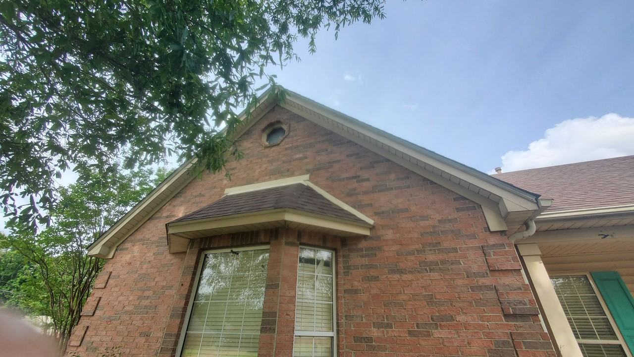 1084 Tara Dr - Photo 2 of 45