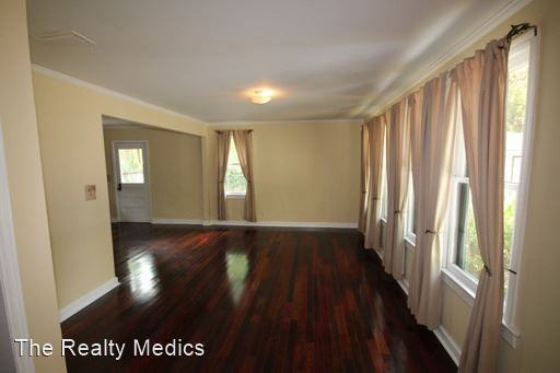 327 W New York Ave - Photo 2 of 12