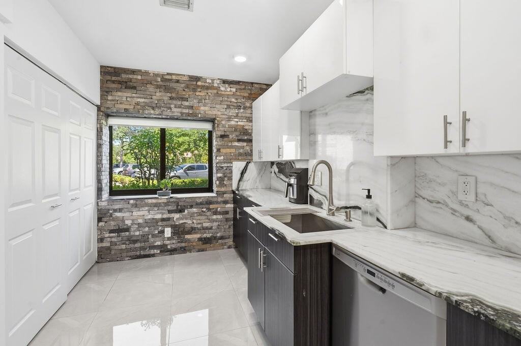 1143 Duncan Circle - Photo 4 of 15