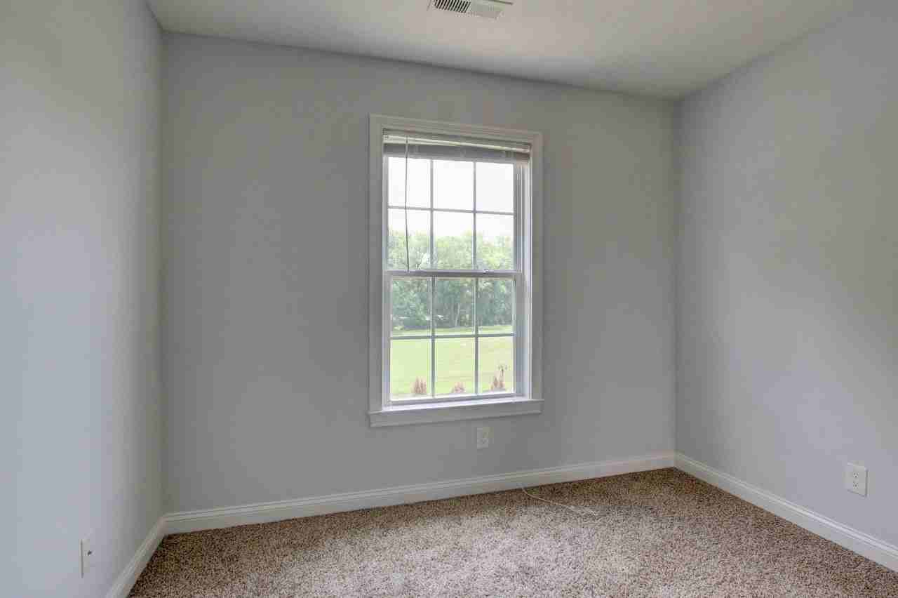 716 Cavalier Dr - Photo 6 of 50