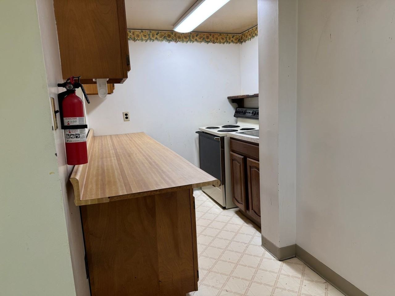300 Seneca Ln - Photo 6 of 12