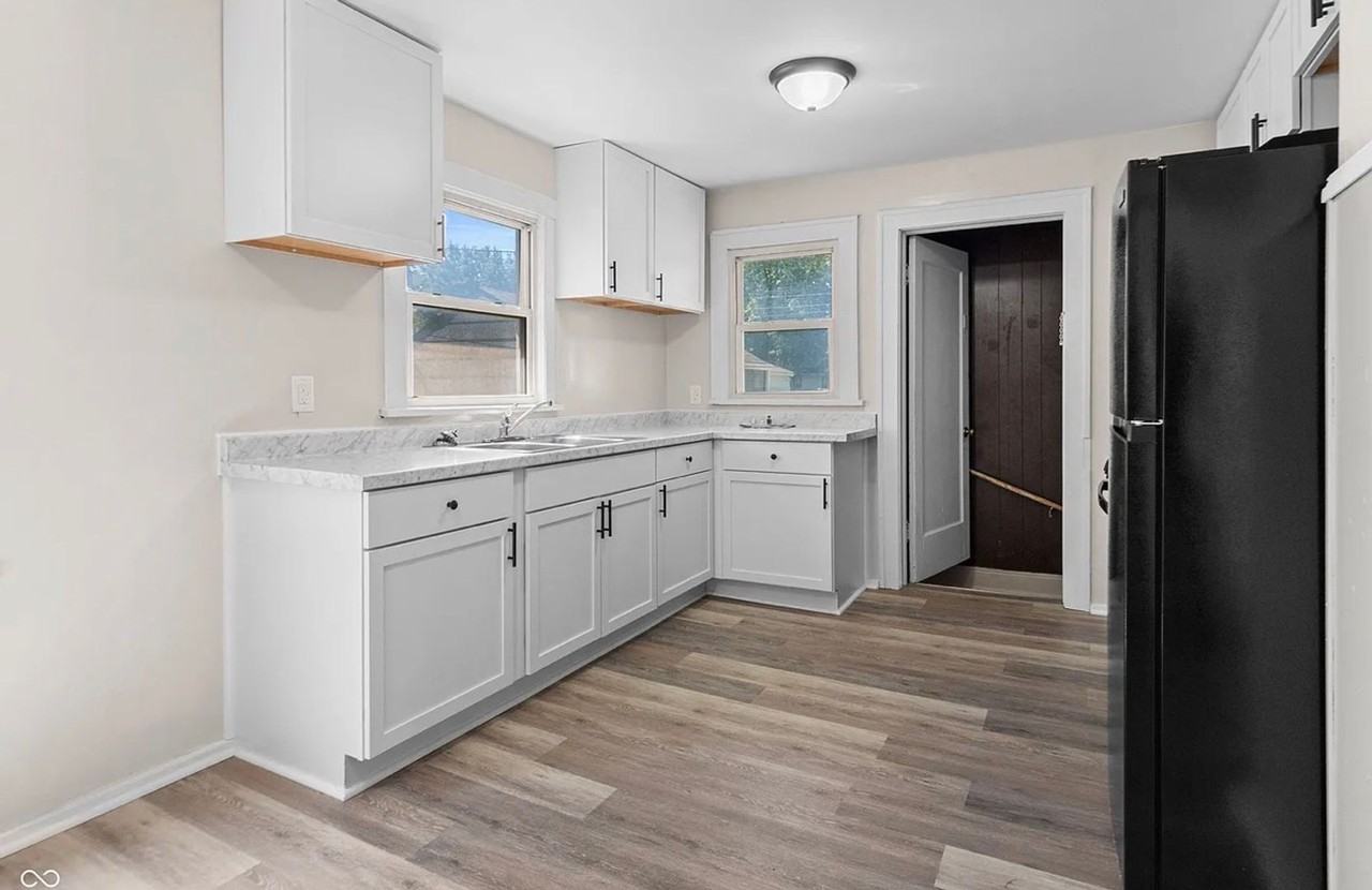 618 W 22nd St - Photo 7 of 11