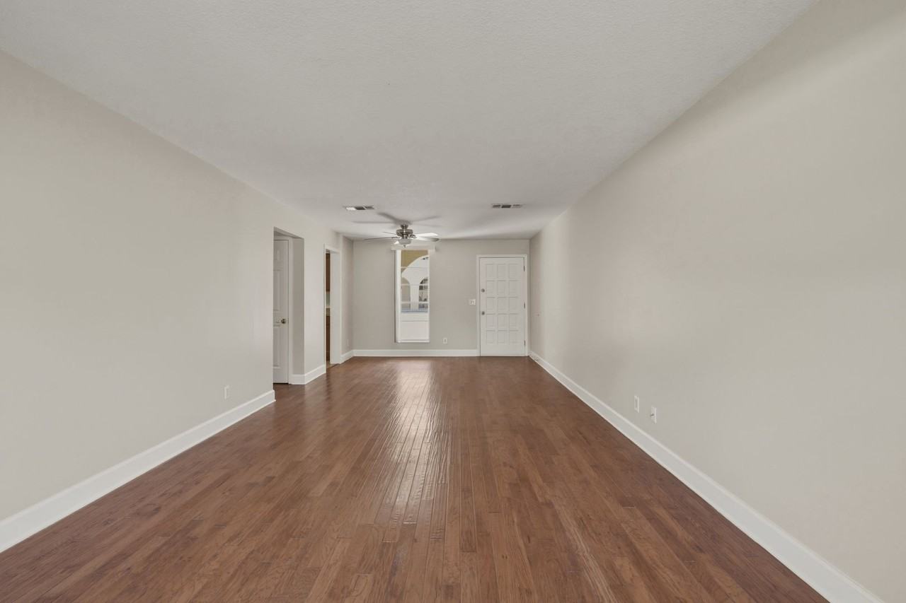 1757 El Camino Rd #4 - Photo 7 of 26