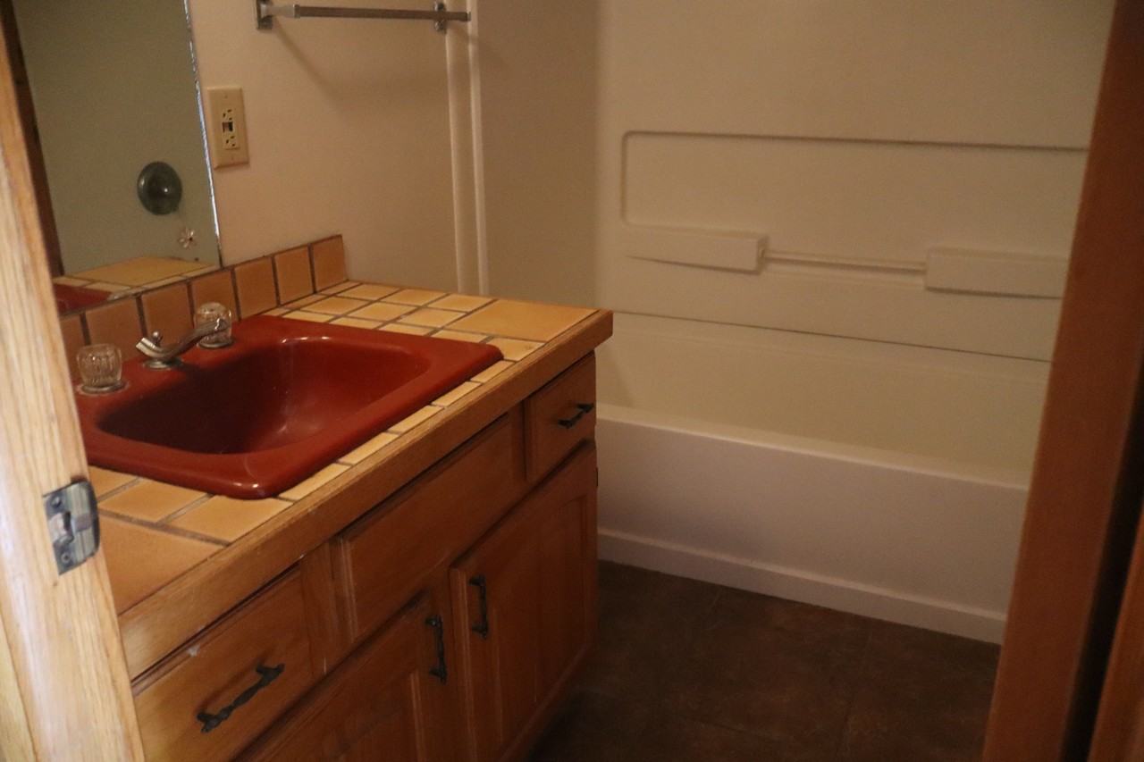 124 S Center St #2 - Photo 6 of 8