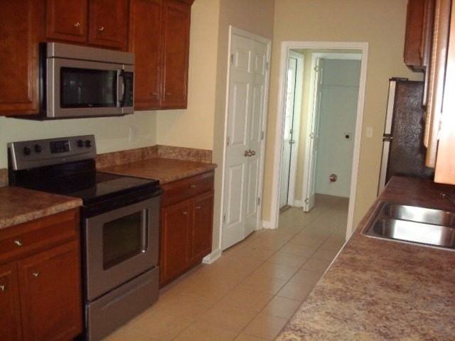 3432 Brook Hollow Pkwy - Photo 4 of 7