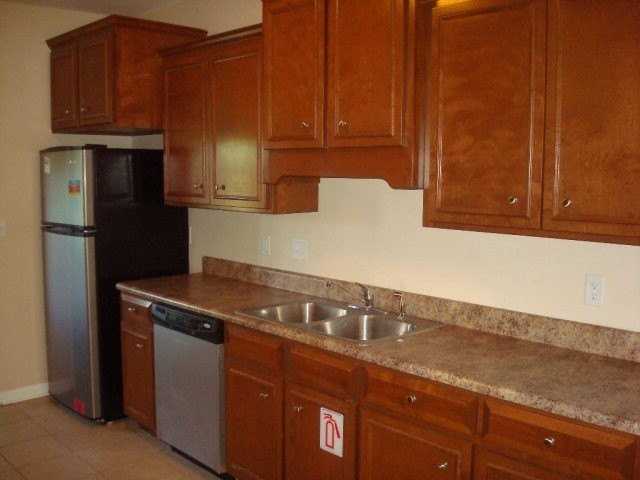 3432 Brook Hollow Pkwy - Photo 5 of 7