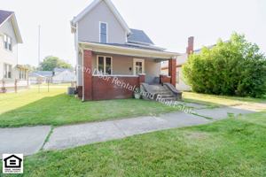 featured image of 302 S Walsh St