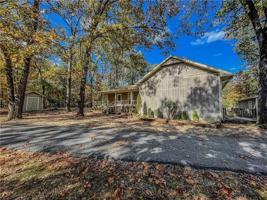 featured image of 13676 Cardinal Cir