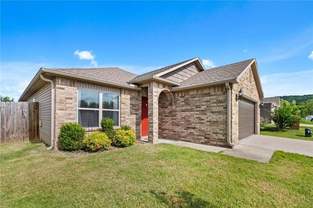 927 E Swift Dr - Photo 2 of 27