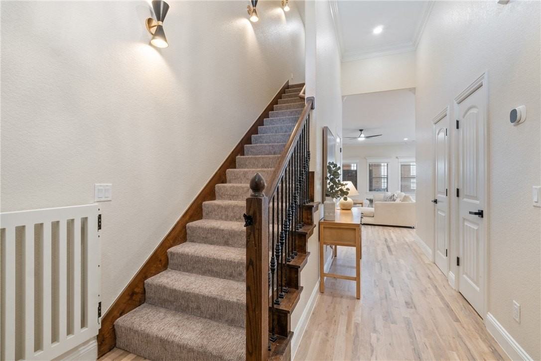 5702 S 60th Pl - Photo 6 of 36