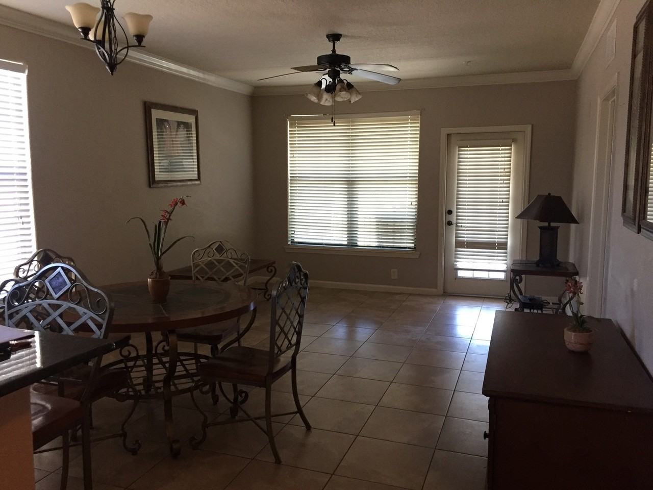 907 Charo Pkwy #921 - Photo 7 of 8