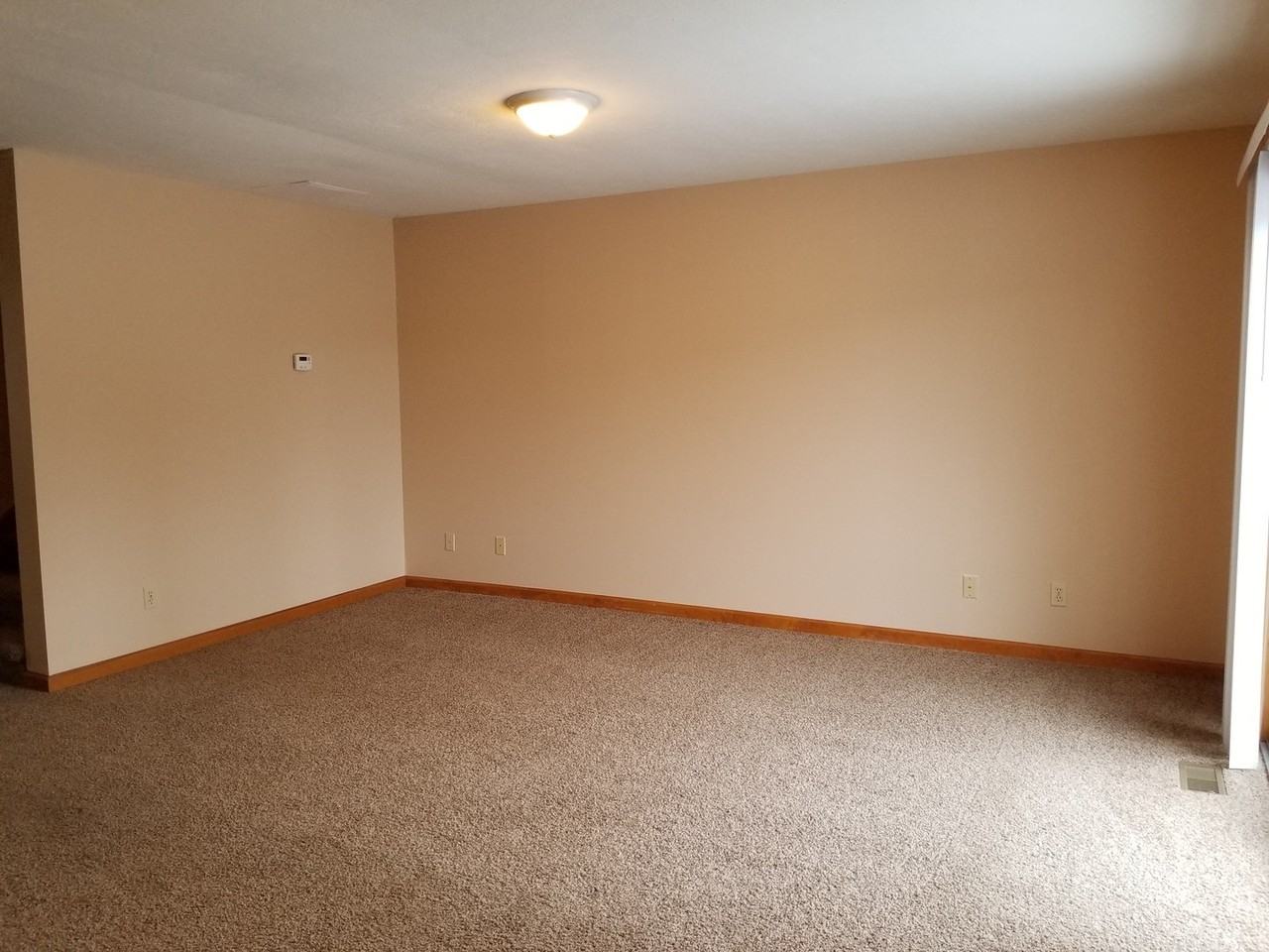 4998 Truesdel & Durnil - 4998 Truesdel Ct - B #B - Photo 3 of 21