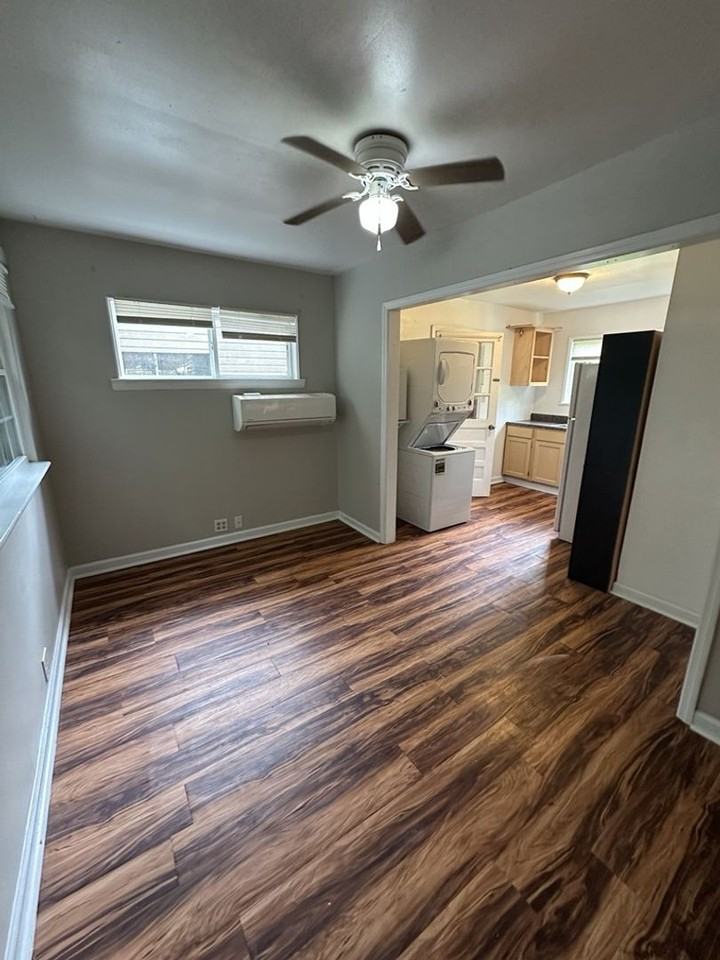 14 Hemlock Cir - Photo 3 of 10