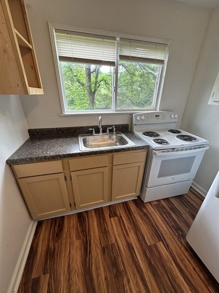 14 Hemlock Cir - Photo 5 of 10