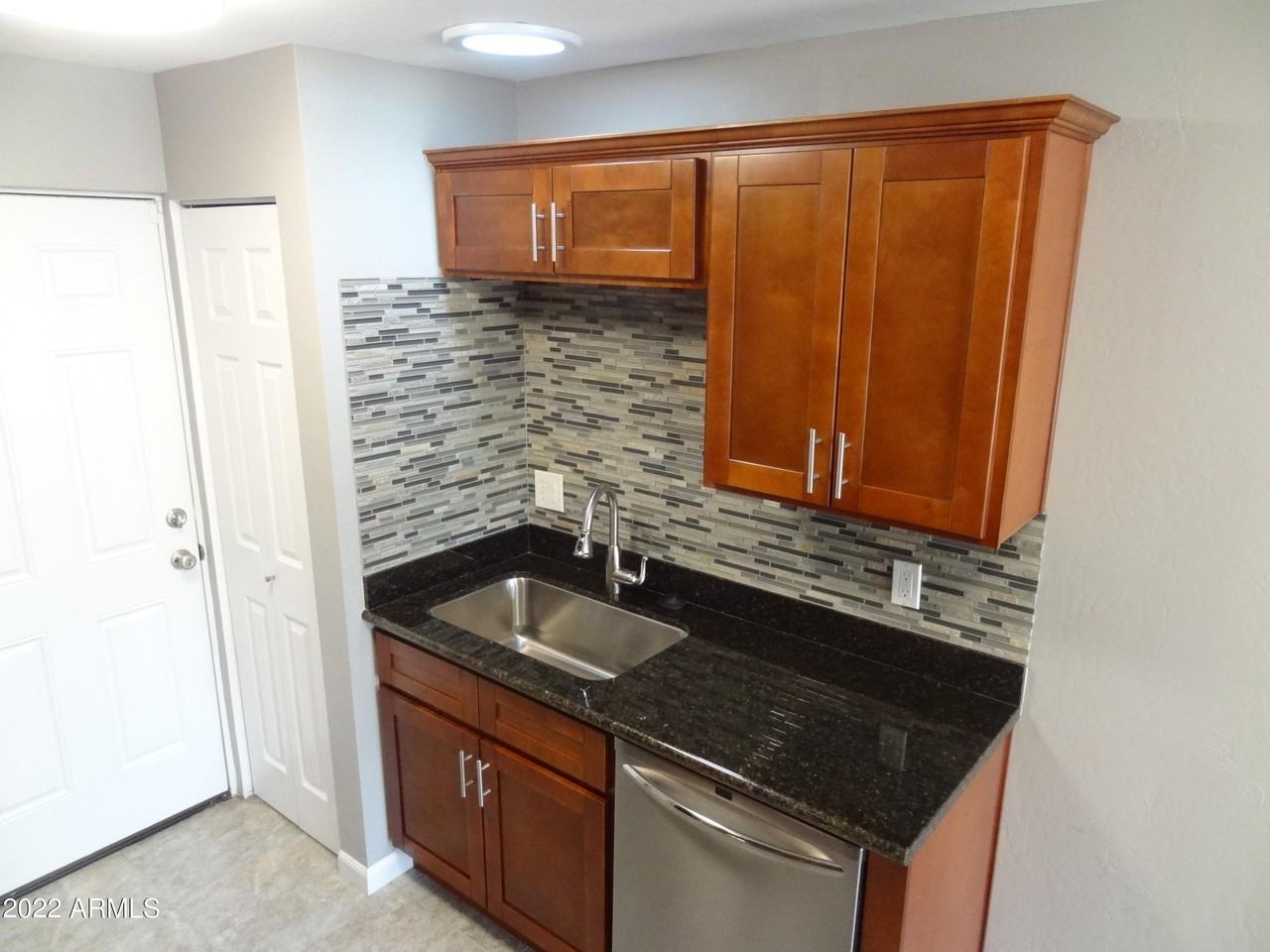3026 E Brill St #4 - Photo 3 of 21