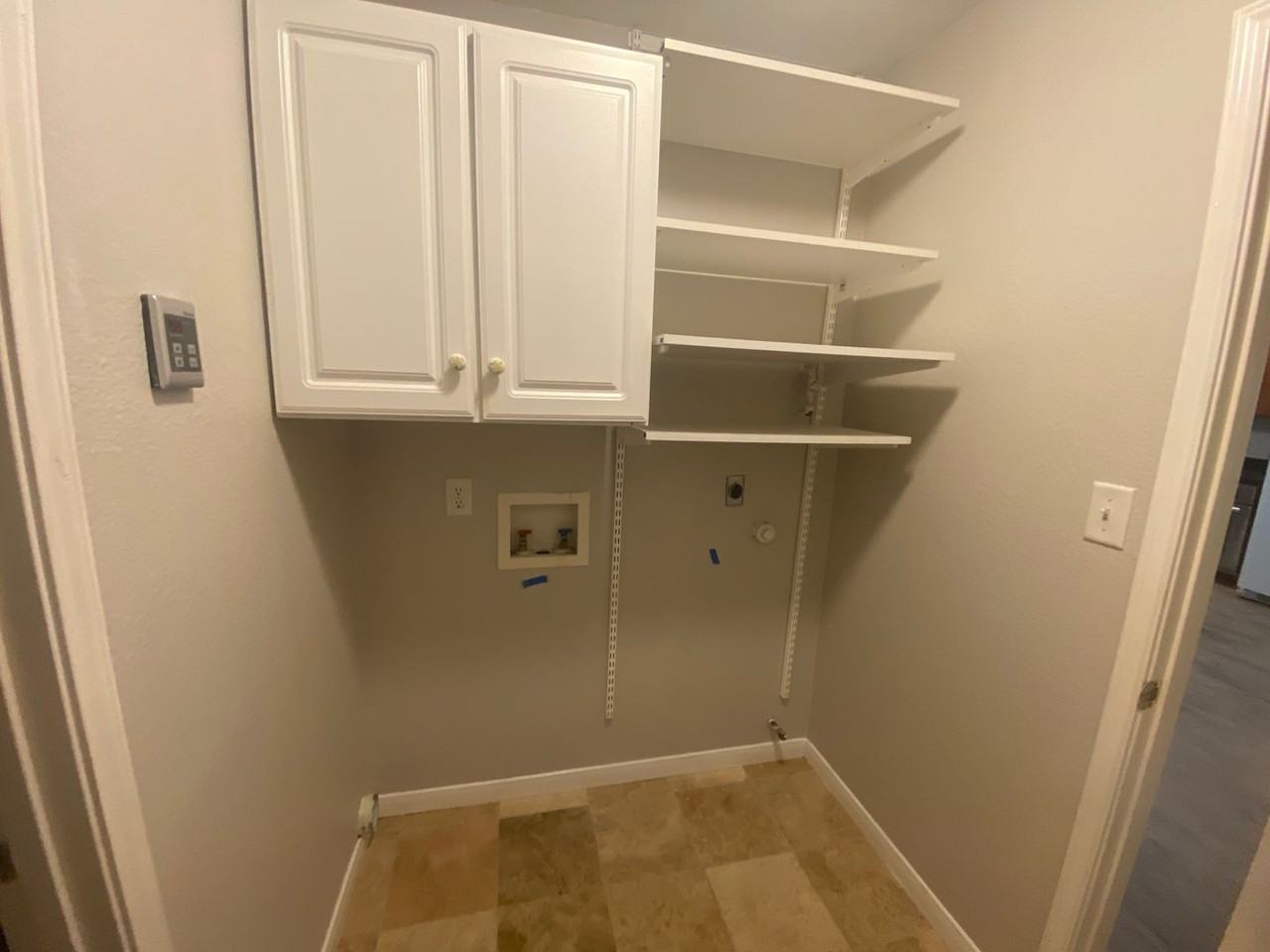 11915 Sky West Dr - Photo 4 of 23