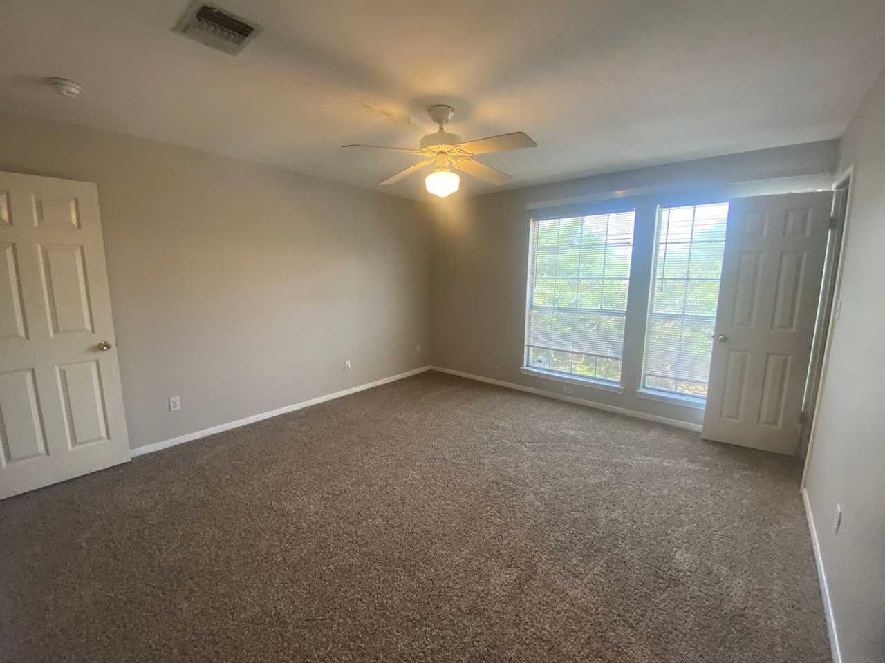 11915 Sky West Dr - Photo 5 of 23