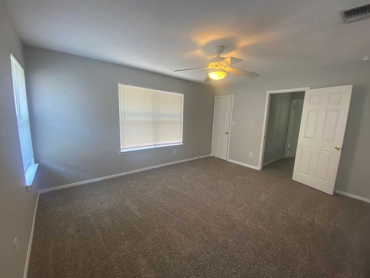 11915 Sky West Dr - Photo 6 of 23