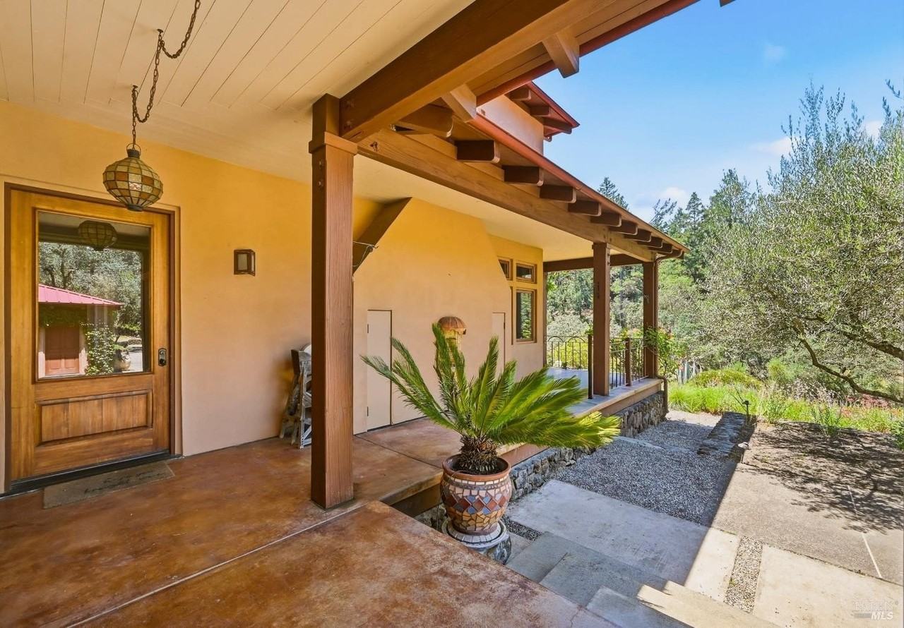 2491 Spring Mountain Rd - Photo 7 of 50