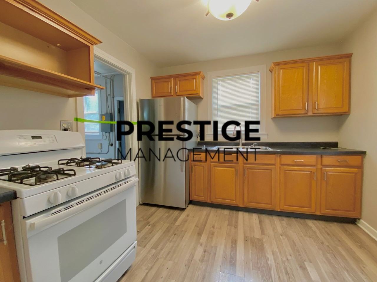 6713 Wicker Ave - Photo 5 of 9