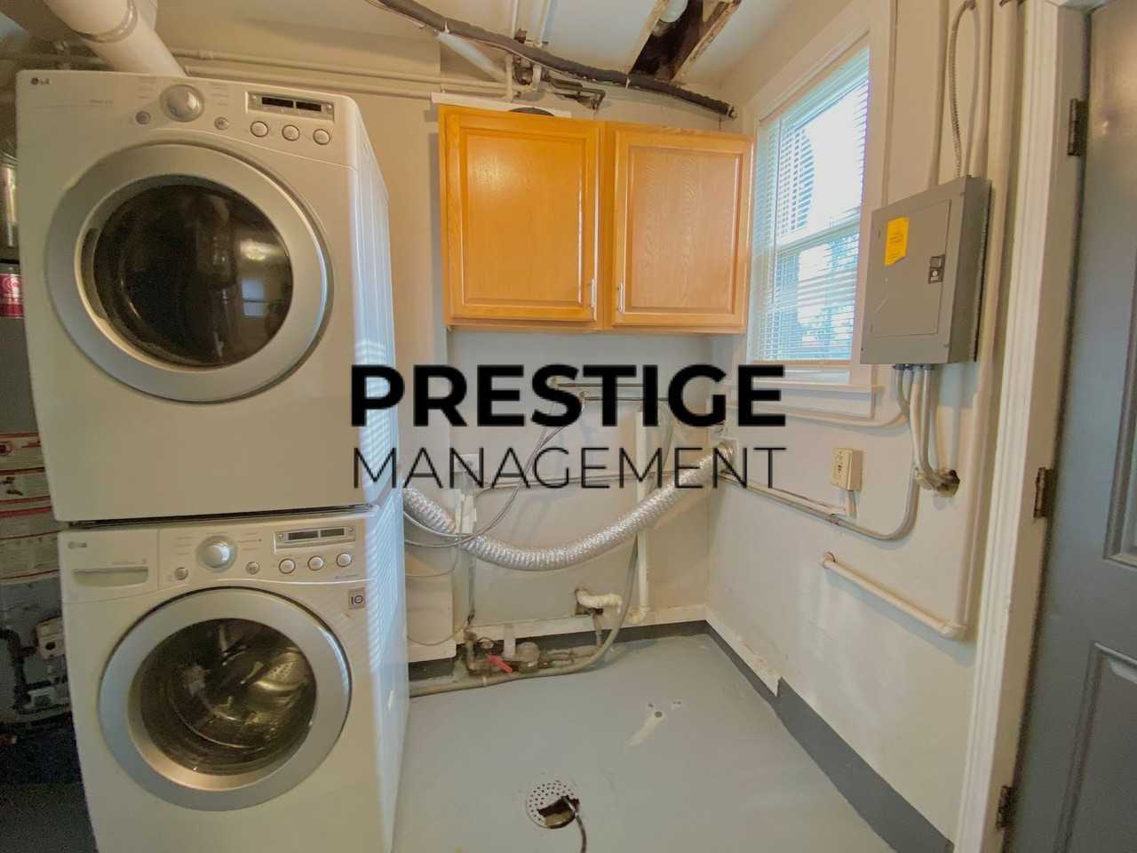 6713 Wicker Ave - Photo 6 of 9