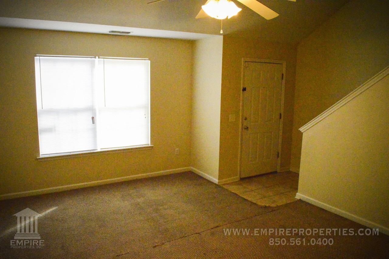 2756 Westbrook Ct - Photo 2 of 21