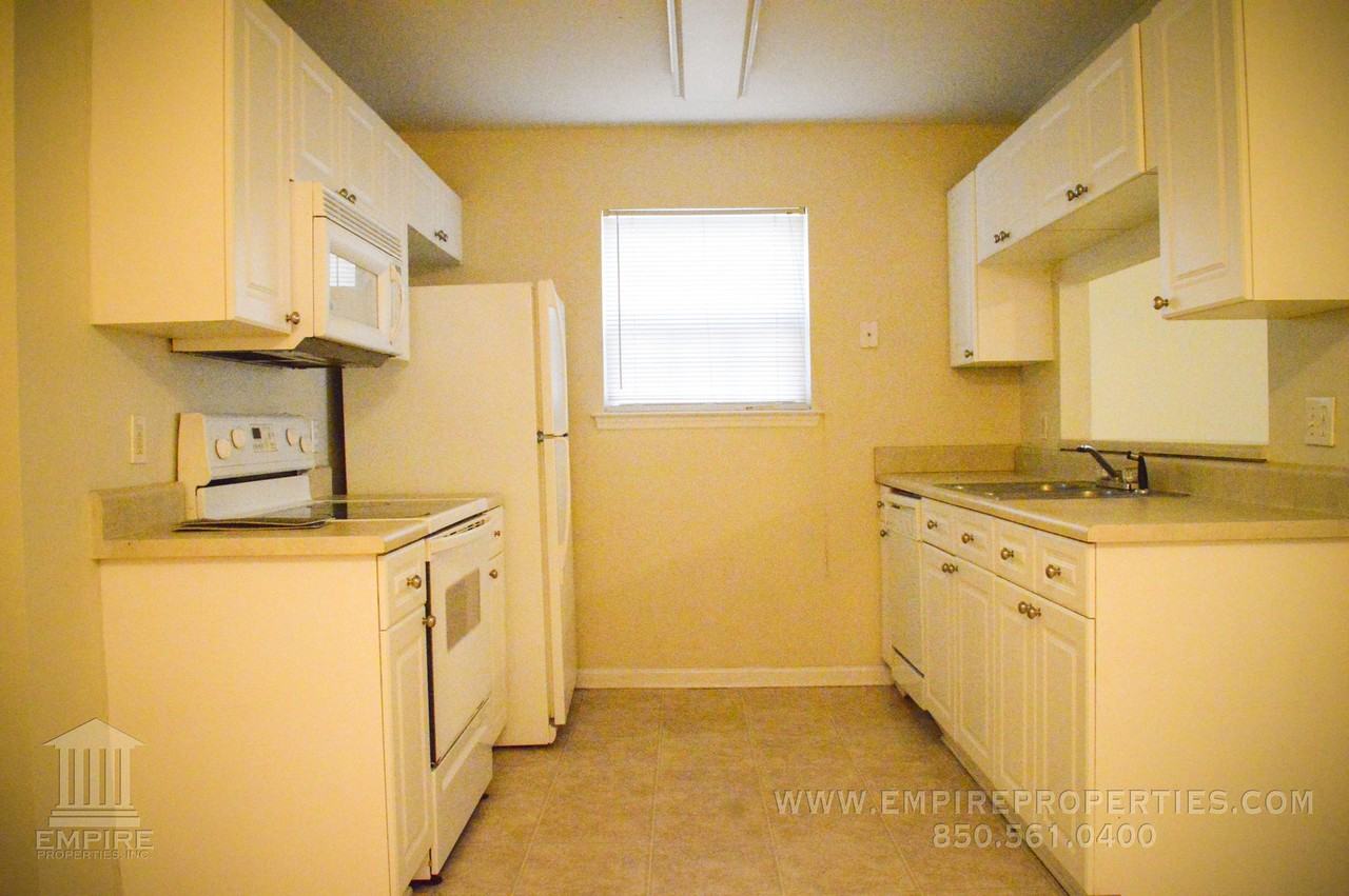 2756 Westbrook Ct - Photo 5 of 21
