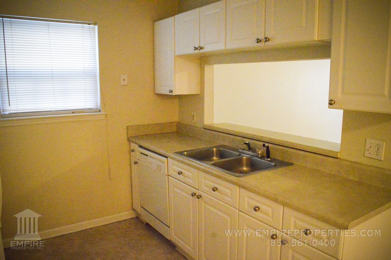 2756 Westbrook Ct - Photo 7 of 21