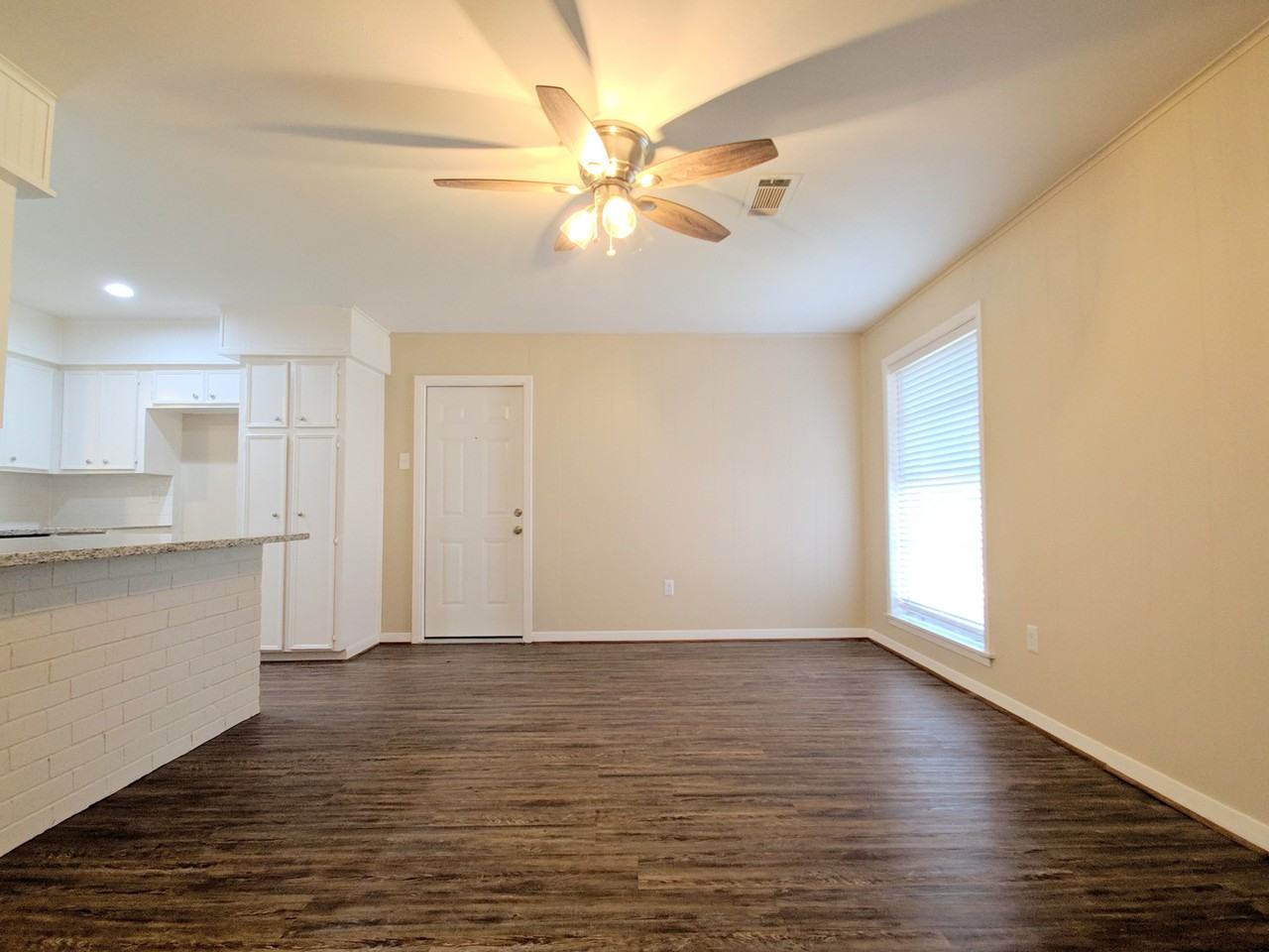 4805 Crepe Myrtle Ln - Photo 6 of 24