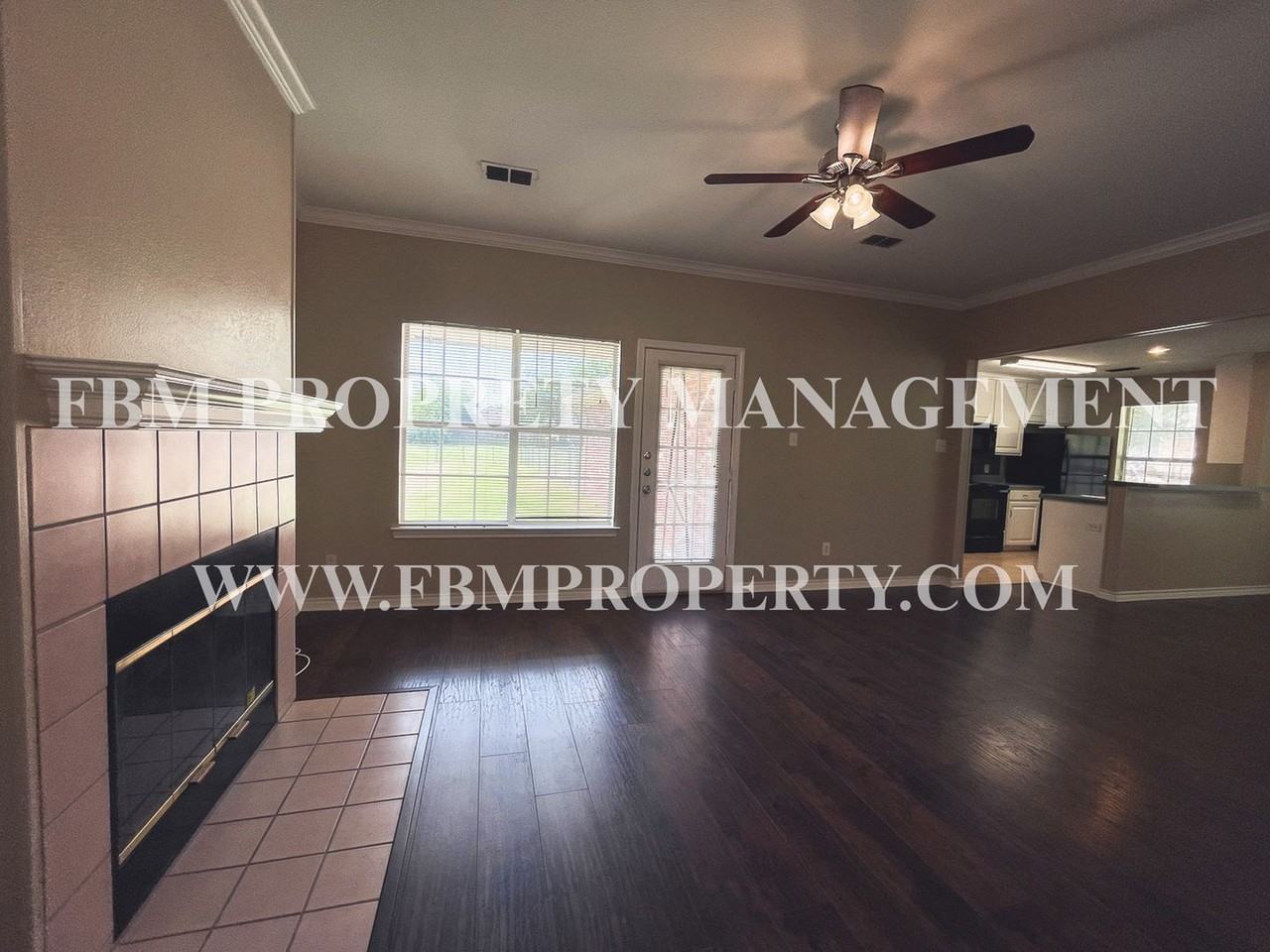 505 E Burnett St - Photo 3 of 17
