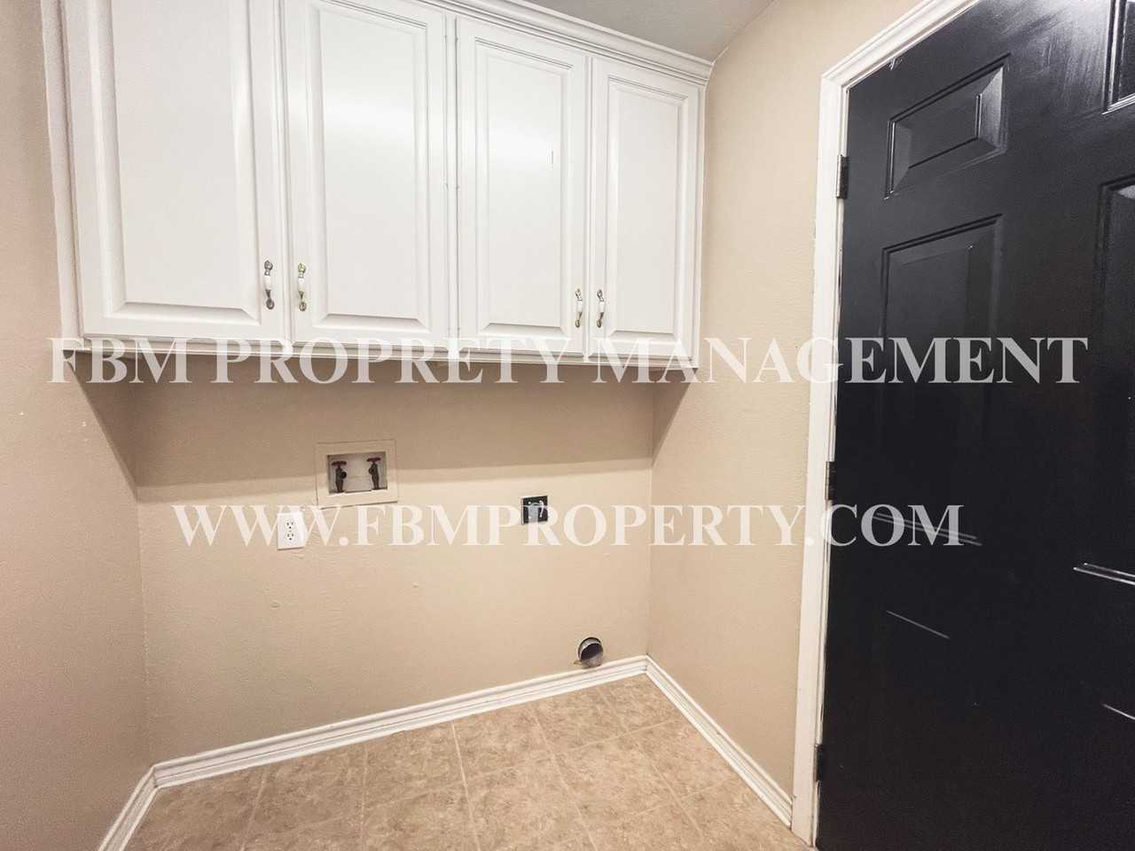 505 E Burnett St - Photo 7 of 17