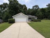211 Ravenwood Ct - Photo 1 of 1