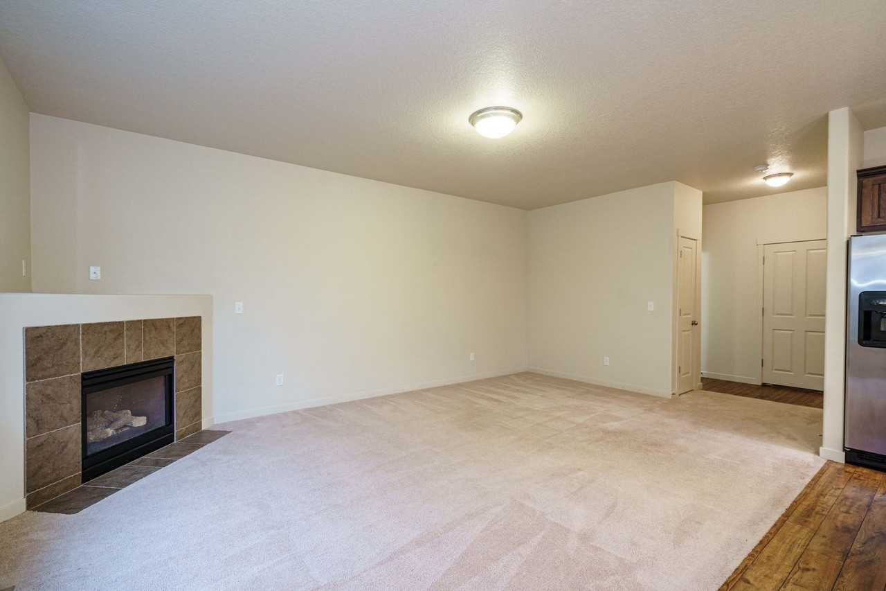 3801 Nw 122nd St - Photo 5 of 21