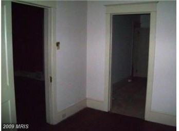 737 Maryland Ave - Photo 2 of 14