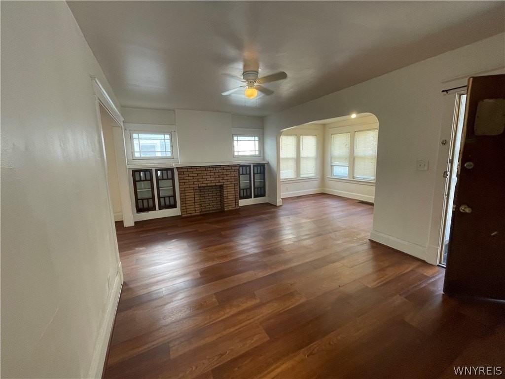422 Moselle St - Photo 3 of 10
