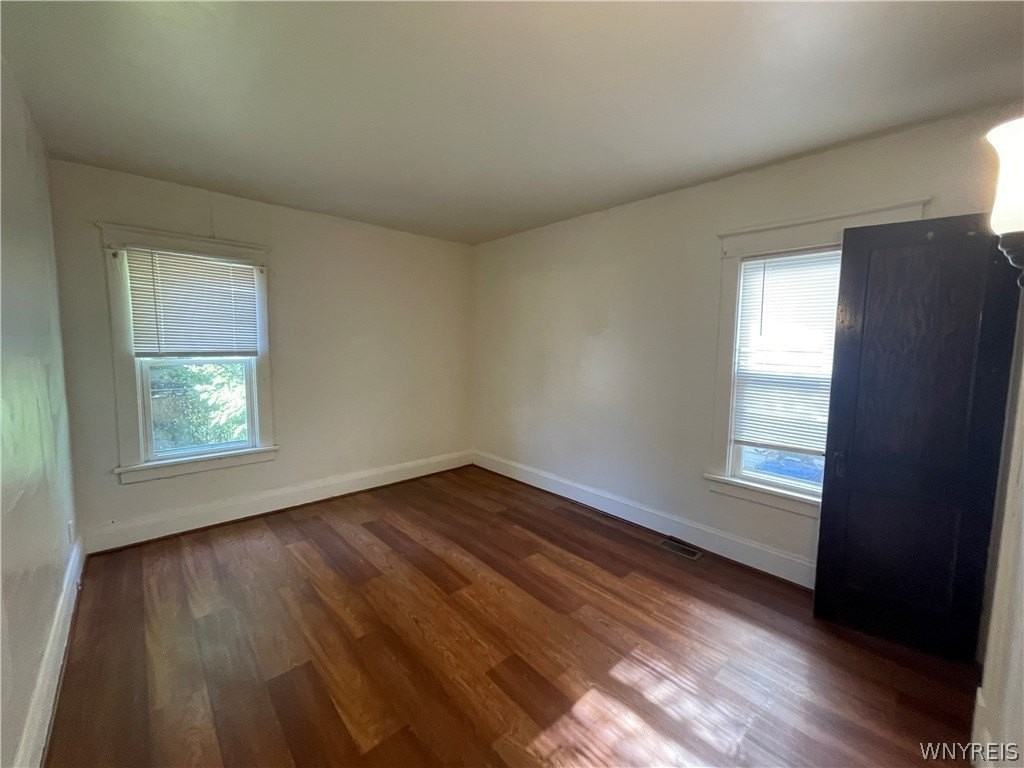 422 Moselle St - Photo 5 of 10