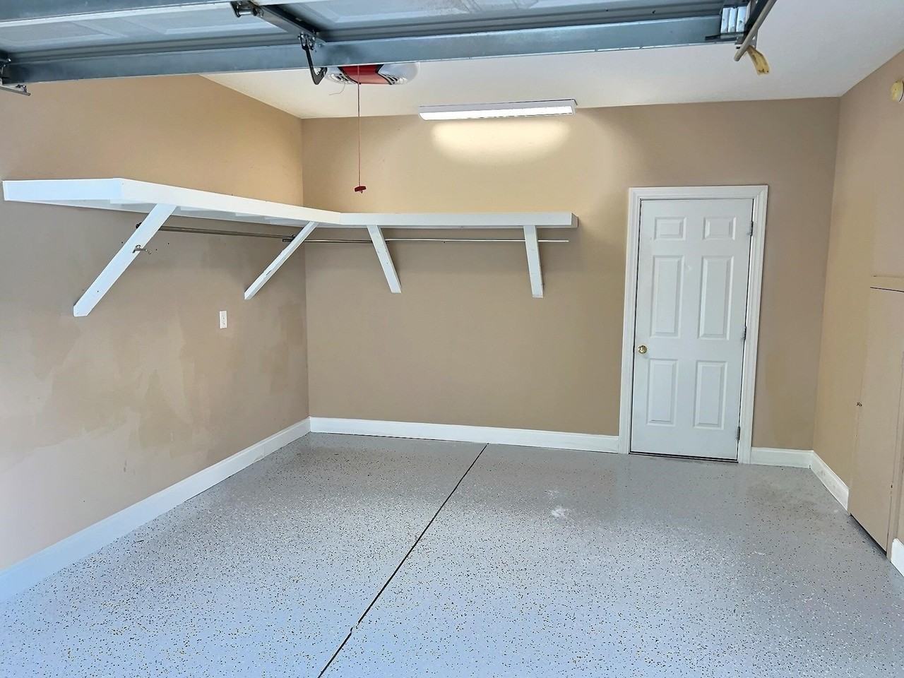 6500 Colonial Dr - Photo 2 of 16