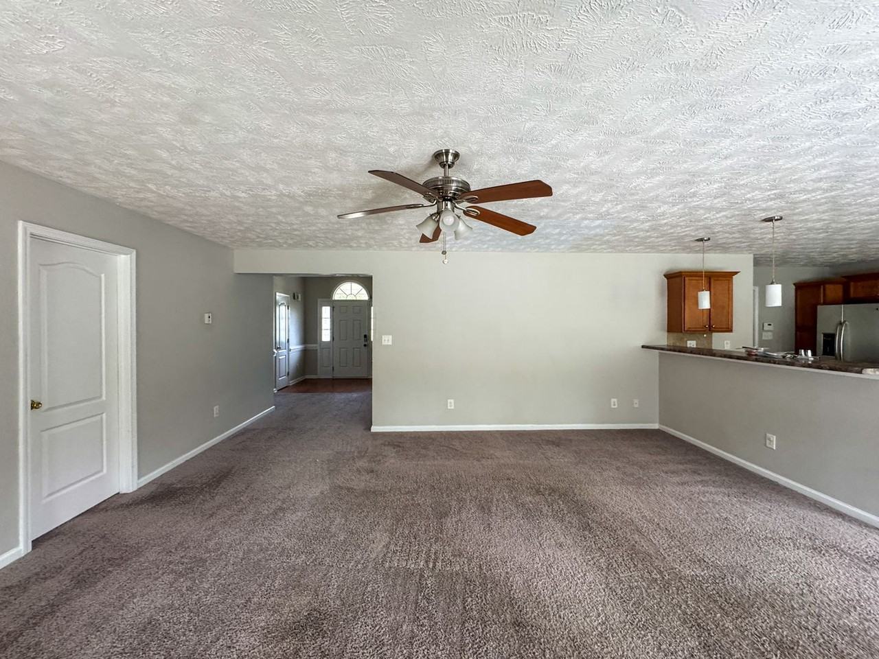 381 Chamberlin Blvd - Photo 3 of 27