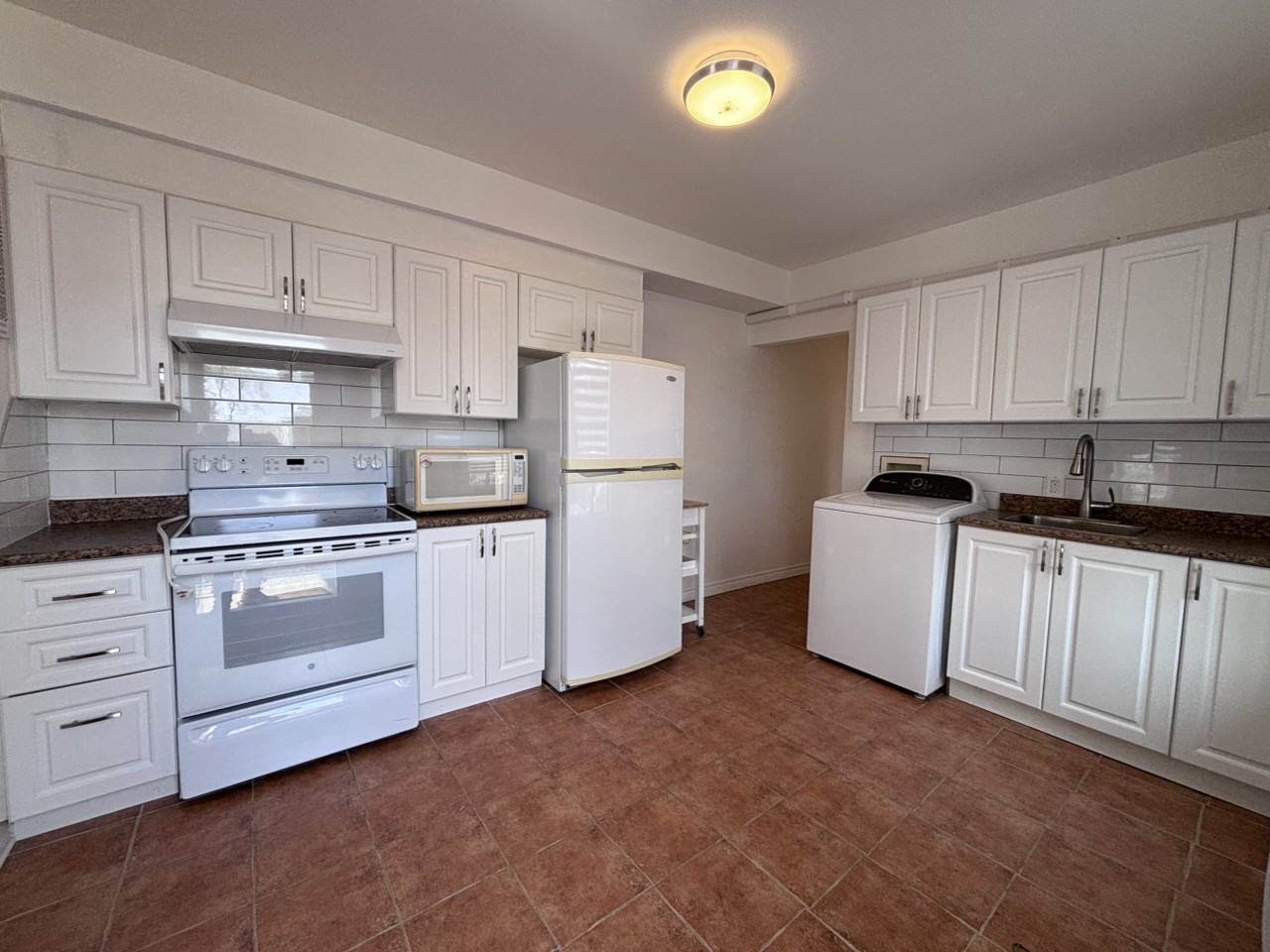 7062 Rue Saint-Denis - Photo 2 of 12