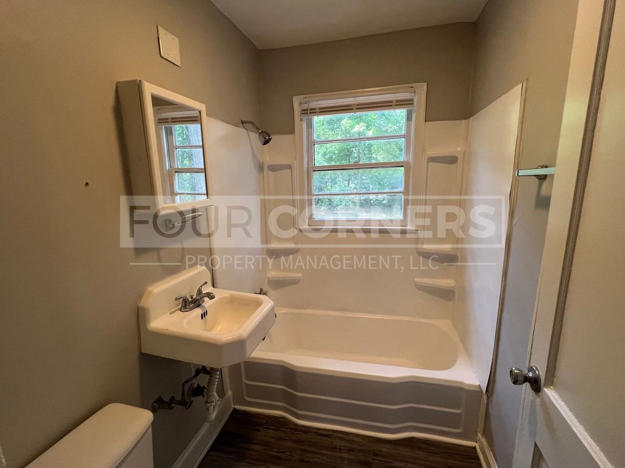 2306 E Lexington Ave - Photo 6 of 6