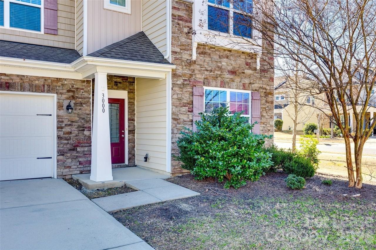 3000 Sewee Ln - Photo 2 of 44