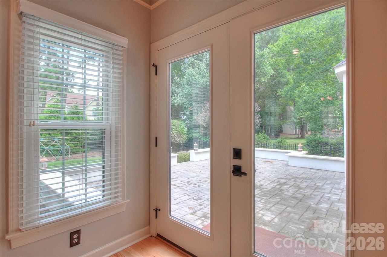 6615 Fairhope Ct - Photo 7 of 27