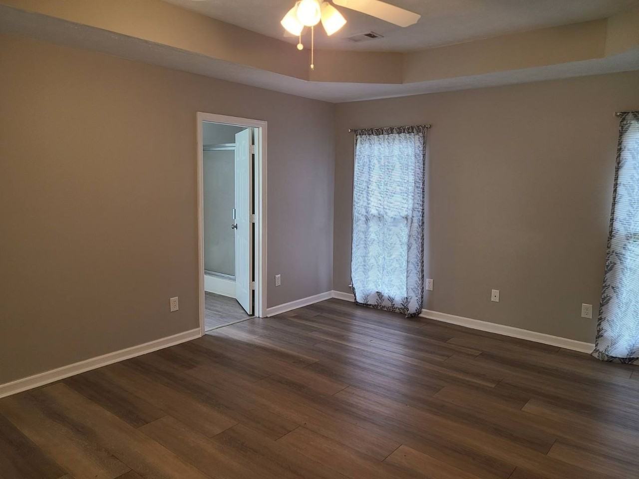 8007 Creekland Dr - Photo 6 of 9