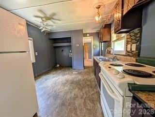 3932 Oakwood Cir - Photo 4 of 9